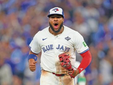 Guerrero Jr. encabezó a los Azulejos hasta la Serie Mundial frente a los Dodgers la temporada pasada. AFP