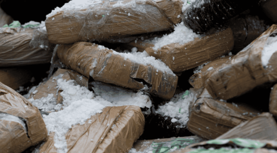 En total se incautaron algo más de 105 toneladas que posteriormente fueron destruidas de sustancias como acetato de plomo, cloruro de mercurio, entre otras. EFE/ARCHIVO