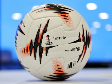 Ocho clubes ya tienen su lugar asegurado en la ronda de octavos y aguardan rival tras haber finalizado entre los primeros puestos de la clasificación. X/ @EuropaLeague.