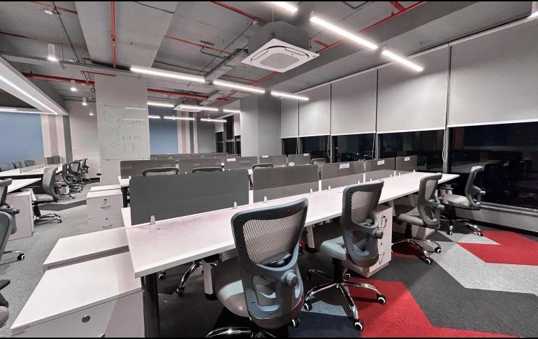 Para quienes descansan sábado y domingo, este ajuste se traduce en tres días consecutivos de descanso. ESPECIAL / CANVA