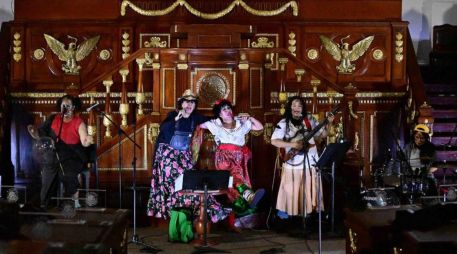 Por su parte, la legisladora morenista precisó que el Congreso local es la 