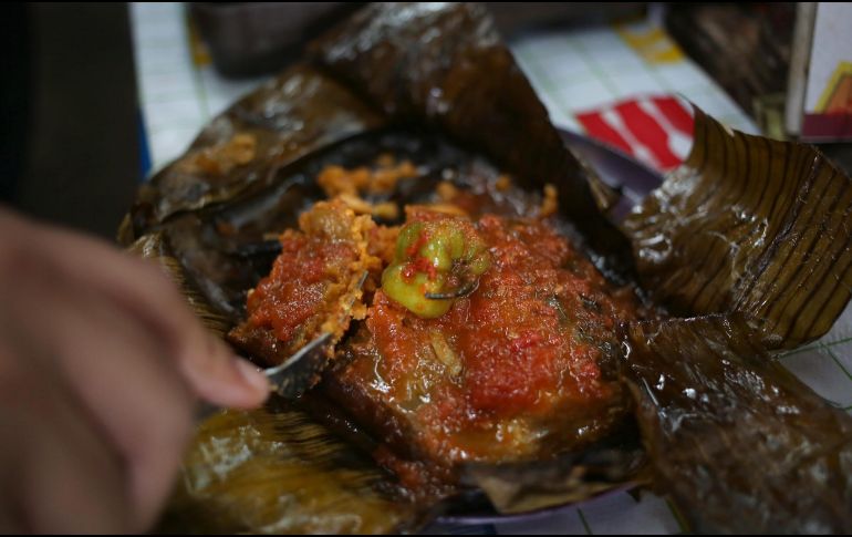 Acompañados de atole, café o chocolate caliente, los tamales reúnen a familias y amigos para cerrar el ciclo de las fiestas decembrinas. NTX/ARCHIVO
