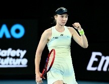 Con el triunfo en el Abierto de Australia 2026, Rybakina escalará dos posiciones y el lunes aparecerá como la número tres del circuito. EFE / J. Carrett