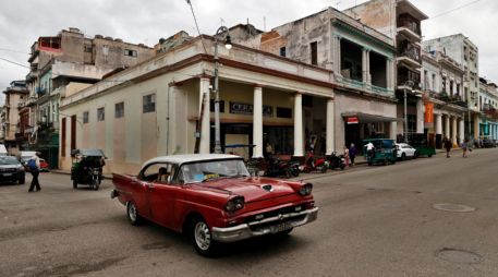 Expertos independientes indican que la crisis energética en Cuba responde a una infrafinanciación crónica de este sector, completamente en manos del Estado desde el triunfo de la revolución en 1959. EFE/ E. Mastrascusa
