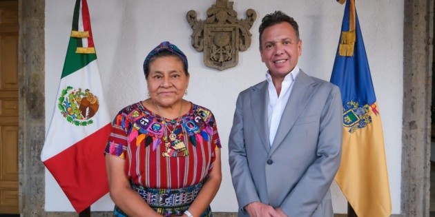 Gobernador de Jalisco, Pablo Lemus, dialoga con Rigoberta Mench&uacute;, Premio Nobel de la Paz