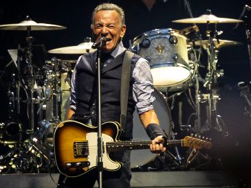 El concierto, cuyos beneficios están destinados a las familias de Good y Pretti, se celebró en el marco de una convocatoria de protesta masiva contra los agentes migratorios del ICE. EFE/ARCHIVO