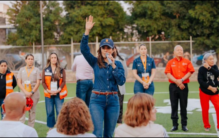 Veronica Delgadillo destacó que estos espacios son fundamentales para hacer comunidad, promover el deporte y ofrecer alternativas positivas para niñas, niños y jóvenes. ESPECIAL / AYUNTAMIENTO DE GUADALAJARA