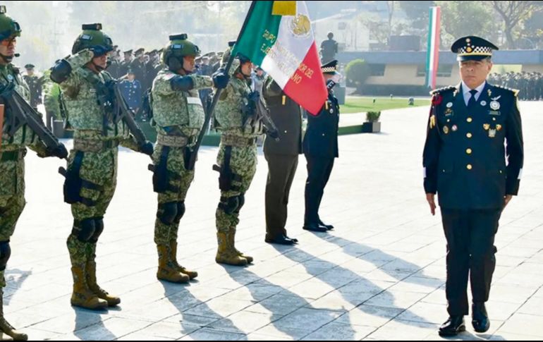 El general Guillermo Briseño Lobera asumió la comandancia de la Guardia Nacional durante la ceremonia encabezada por el secretario de la Defensa, Ricardo Trevilla Trejo. EL UNIVERSAL