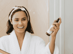 El agua micelar es compatible con cualquier tipo de cutis: graso, mixto o seco. UNSPLASH / K. SKINCARE