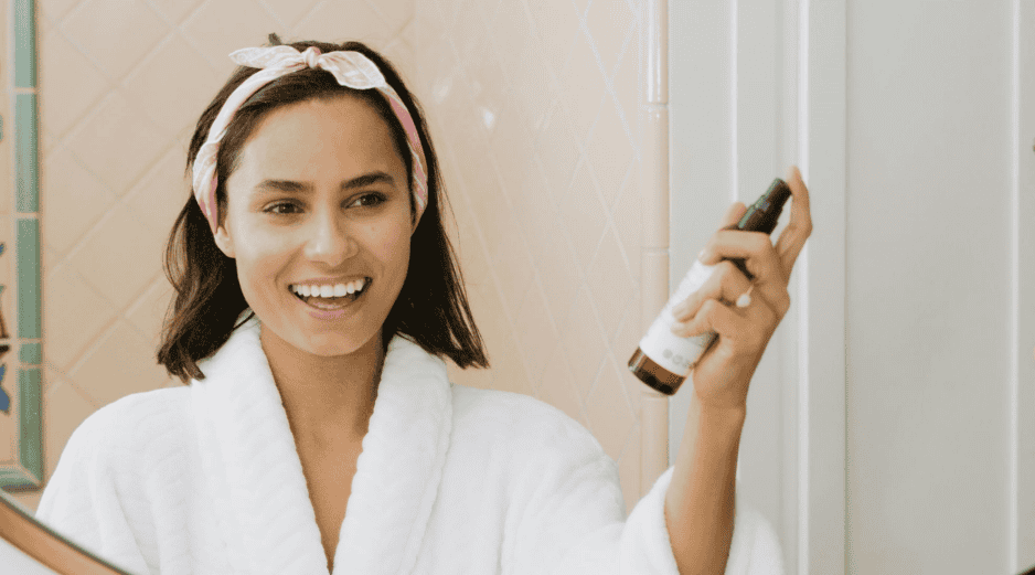 El agua micelar es compatible con cualquier tipo de cutis: graso, mixto o seco. UNSPLASH / K. SKINCARE