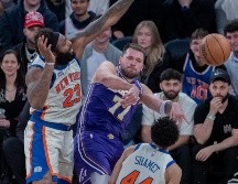 El traspaso conmocionó a todos, desde las leyendas Magic Johnson o Dirk Nowitzki, hasta jugadores actuales como Joel Embiid y Tyrese Halliburton. EFE / ARCHIVO