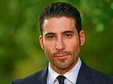 El actor español sostendrá un romance, en la pantalla chica, con la actriz y cantante mexicana, Belinda. AFP