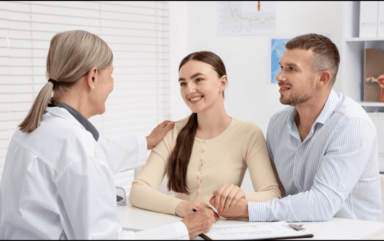 Diversos análisis indican que una parte importante de las dificultades para lograr un embarazo en pareja se relaciona con factores asociados al semen y a la calidad del esperma. CANVA