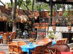 Siempre en movimiento, con los acordes de un mariachi o norteño ahuyentando el silencio. El Parián es fiel reflejo del alma alegre que tienen los habitantes de Tlaquepaque. Y sí, es contagioso.Tlaquepaque . CORTESÍA