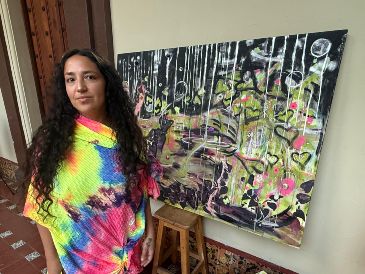 PocaSangre explicó que la muestra propone un hilo conductor que permite transitar por esos momentos. EL INFORMADOR / H. Navarro