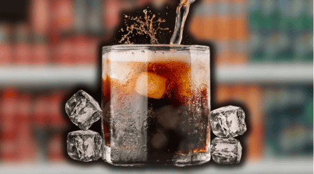 En México es común que las personas beban refresco de cola todos los días, sin detenerse demasiado en reflexionar en el daño. ESPECIAL/Unplash