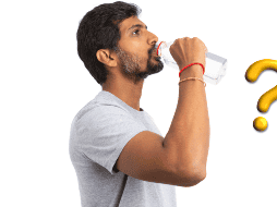 Especialistas en salud coinciden en que el agua natural o simple es la alternativa más recomendable para cuidar los riñones. CANVA