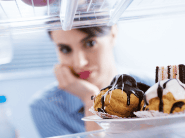 Cada vez que se come algo dulce, el cerebro refuerza la conducta y puede generar el deseo de repetirla. CANVA