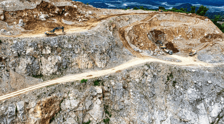 Ebrard comentó que quieren asegurar el suministro de minerales importantes en la industria mexicana, y aprovechar las integraciones de otros países. CANVA