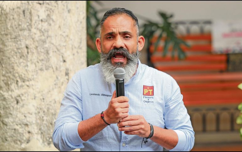 Leonardo Almaguer, diputado local del Partido del Trabajo, volvió al Congreso de Jalisco y afirmó que continuará en su cargo. ESPECIAL