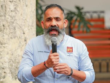 Leonardo Almaguer, diputado local del Partido del Trabajo, volvió al Congreso de Jalisco y afirmó que continuará en su cargo. ESPECIAL