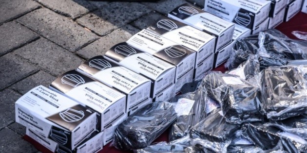 Sarampi&oacute;n: Abarrotan tiendas de Guadalajara para comprar cubrebocas