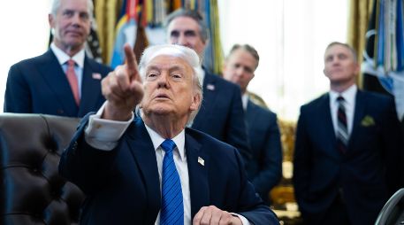 La casa blanca aseguró este lunes que Trump no descarta acciones militares en Irán. EFE/ARCHIVO