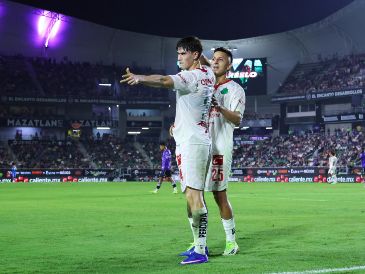 Las Chivas consolidaron su paso perfecto en el torneo tras imponerse 2-0 a Mazatlán. IMAGO7