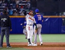 En la séptima entrada, Leo Heras pegó sencillo productor de dos carreras con las que México remontó el marcador. CORTESÍA/Charros de Jalisco