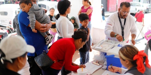 M&eacute;xico intensifica vacunaci&oacute;n contra el sarampi&oacute;n ante brote en Jalisco y Mundial 2026