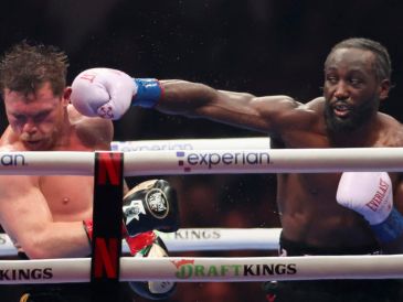 Álvarez reconoció que en esta ocasión su preparación no estuvo a la altura de las exigencias del combate. EFE/ ARCHIVO.