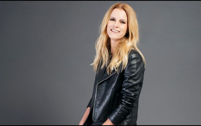 Karina Velasco promociona su libro 