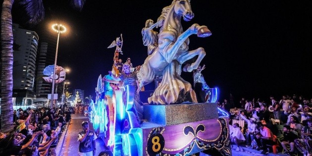 Fiesta y carnaval te esperan en Mazatl&aacute;n