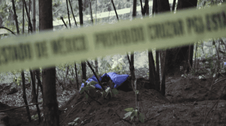 De acuerdo con Alejandra Martínez, integrante del colectivo Por las Voces sin Justicia, la FGR aún no especifica el número ni las identidades de los cuerpos encontrados en las fosas. SUN/ ARCHIVO