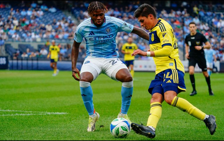 En el terreno de juego, Pérez destaca por su velocidad, desborde y habilidad en el mano a mano. AFP.