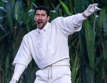 La actuación de Bad Bunny en el Super Bowl LX no solo destacó por su potencia musical y su celebración de la identidad latina, sino también por un momento que desató una oleada de interpretaciones y debates en redes sociales. EFE / C. Torres