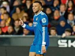 Kylian Mbappé lidera ampliamente la tabla de goleadores de la temporada con 22 tantos. EFE