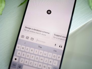 Para testar esta capacidad de la IA, los autores del estudio evaluaron si los LLM podían ayudar a los ciudadanos a identificar con precisión afecciones médicas. Unsplash