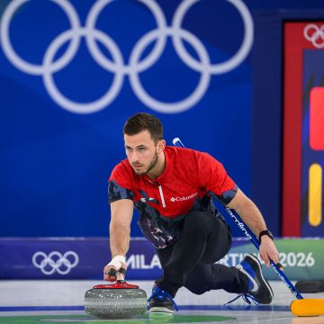 En Los Juegos Olímpicos de Invierno 2026, la modalidad mixta inició el round robin el 4 de febrero y cierra con las preseas este martes 10 de febrero. EFE / J. Makovec