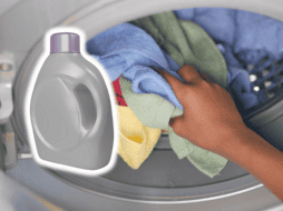 Al utilizar demasiado jabón, el ciclo de enjuague de las lavadoras de alta eficiencia (HE), que funcionan con volúmenes reducidos de agua, es insuficiente para eliminar los químicos. ESPECIAL/Canva/Unplash