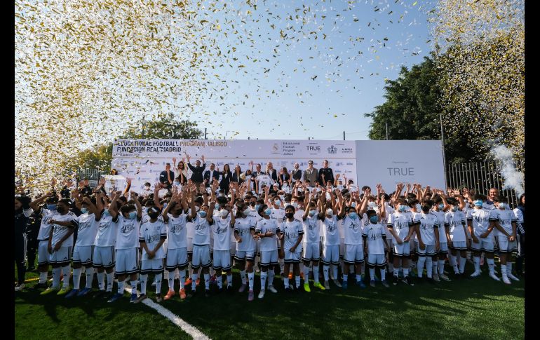 El programa, escuela de futbol, combina la práctica de este deporte con una metodología educativa de impacto social. CORTESÍA