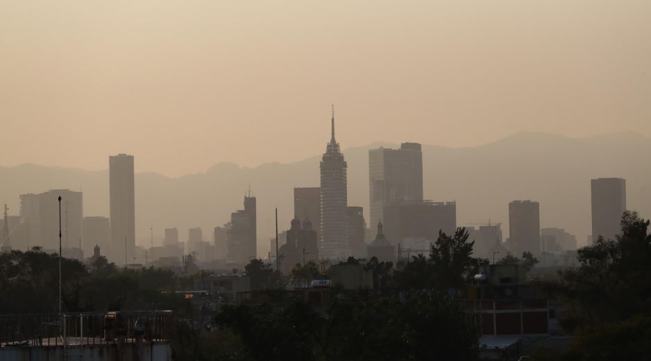 Esta mañana, la calidad del aire en el Valle de México era mala. EFE/M. Guzmán
