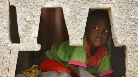 Los niños no sólo están hambrientos. Casi la mitad de los de Al Tina han enfermado en las últimas dos semanas, sufriendo fiebre, diarrea o infecciones respiratorias. EFE/ARCHIVO