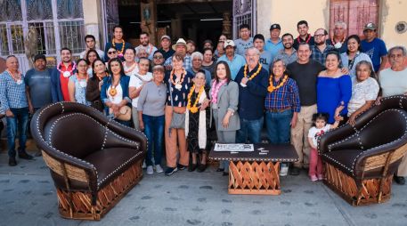 Las técnicas tradicionales de elaboración del equipal en Zacoalco de Torres se distinguen por el uso de piel curtida, así como por el empleo de materias primas locales como palo de rosa, palo dulce, mezcal cenizo, varas de tasiste, carrizo, ixtle y piel. CORTESÍA