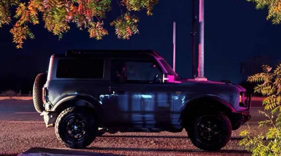 El hallazgo ocurrió en la cajuela de una Ford Bronco gris que se encontraba estacionada a un costado de la carretera Culiacán–El Dorado, frente a la Facultad de Agronomía de la Universidad Autónoma de Sinaloa. ESPECIAL