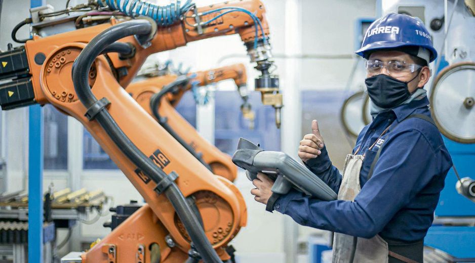 Comisiones del Senado aprobaron la reducción gradual de la jornada laboral a 40 horas. El dictamen será votado hoy en el pleno. ESPECIAL