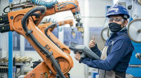 Comisiones del Senado aprobaron la reducción gradual de la jornada laboral a 40 horas. El dictamen será votado hoy en el pleno. ESPECIAL