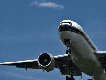 La suspensión de vuelos en la zona limítrofe entre EU y México coincide con un aumento en la tensión entre los gobiernos de los dos países. ESPECIAL