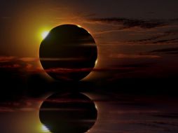 El cielo ofrecerá en febrero de 2026 un eclipse solar anular conocido como “anillo de fuego”. CANVA