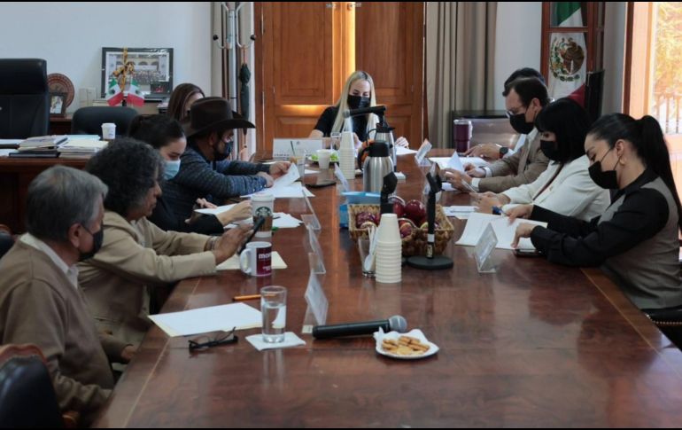 El objetivo es establecer un esquema legislativo y jurídico que permita detener el reciente aumento a la tarifa, buscando soluciones integrales para los ciudadanos de Jalisco. CORTESÍA.